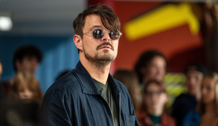 Boomer Free Zone – recenzja filmu „Piep*zyć Mickiewicza”