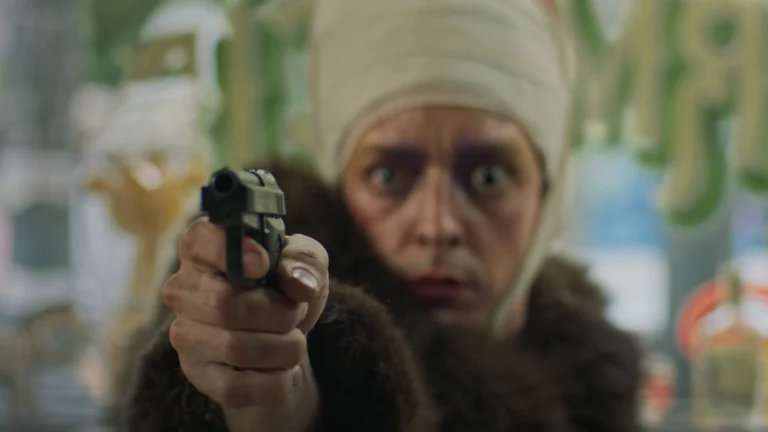 Spokój szaleństwa – recenzja filmu „Zabić dżokeja”