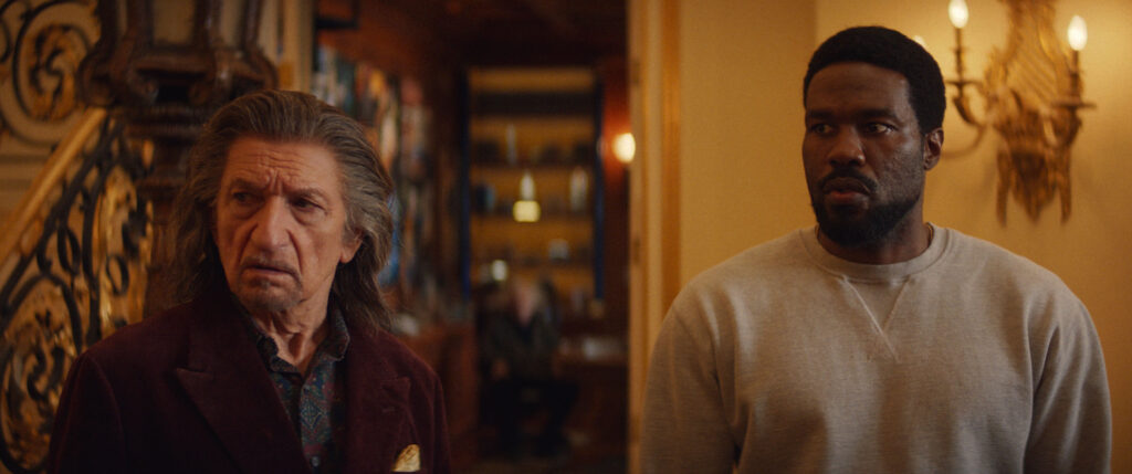 Yahya Abdul-Mateen II i Ben Kinglsey jako Simon Williams i Trevor Slattery w serialu "Wonder Man"