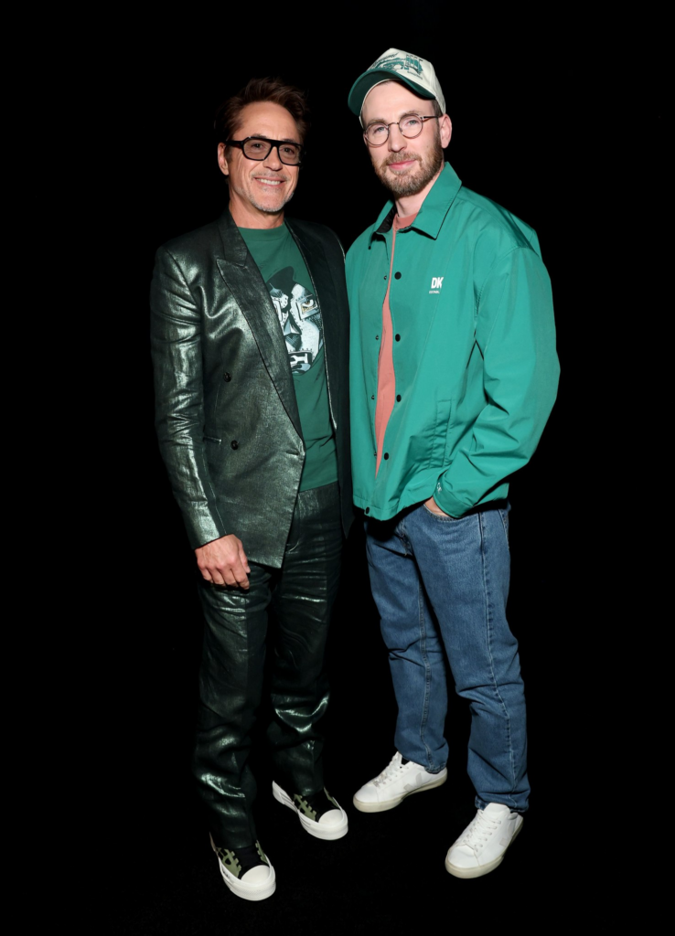Robert Downey Jr. i Chris Evans podczas prezentacji Disneya na CinemaConie