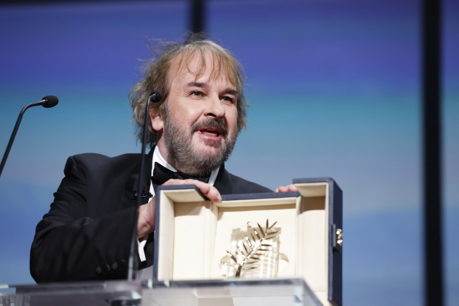 Peter Jackson nagrodzony Honorową Złotą Palmą na 79. Festiwalu Filmowym w Cannes (fot. SEBASTIEN NOGIER/PAP/EPA)